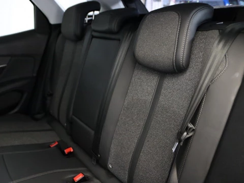 Peugeot 3008 1.6 HYBRID 225 E-AUTO ALLURE 5P