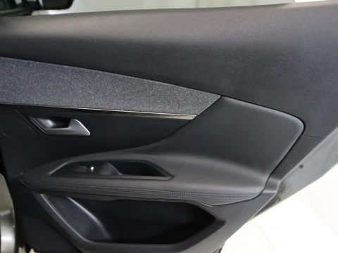 Peugeot 3008 1.6 HYBRID 225 E-AUTO ALLURE 5P