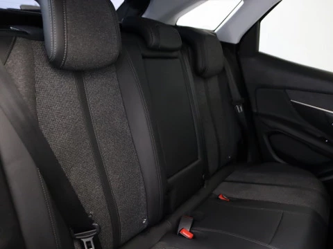 Peugeot 3008 1.6 HYBRID 225 E-AUTO ALLURE 5P