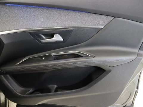 Peugeot 3008 1.6 HYBRID 225 E-AUTO ALLURE 5P