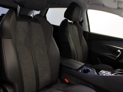 Peugeot 3008 1.6 HYBRID 225 E-AUTO ALLURE 5P