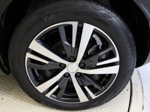 Peugeot 3008 1.6 HYBRID 225 E-AUTO ALLURE 5P