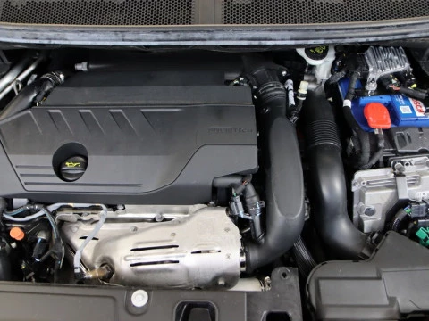 Peugeot 3008 1.6 HYBRID 225 E-AUTO ALLURE 5P