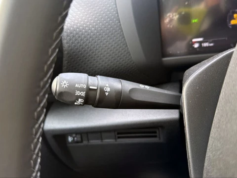 Citroën C4 Hybrid 145 Business Edition e-DCS6 107 kW (145 CV)