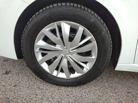 Peugeot 208 BlueHDi 73kW (100CV) Active