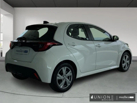Toyota Yaris TOYOTA ACTIVE PLUS 120H