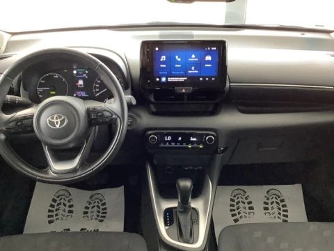 Toyota Yaris TOYOTA ACTIVE PLUS 120H