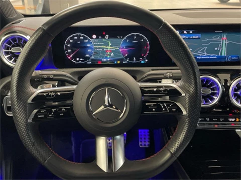 Mercedes-Benz CLA 200 D DCT Shooting Brake