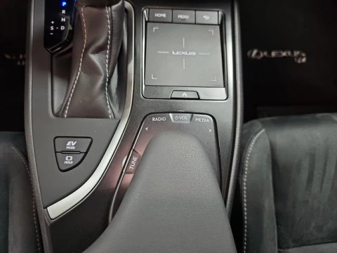 Lexus UX 2.0 250h Business