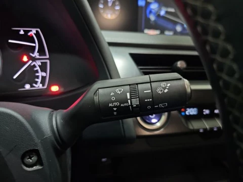 Lexus UX 2.0 250h Business