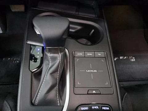 Lexus UX 2.0 250h Business