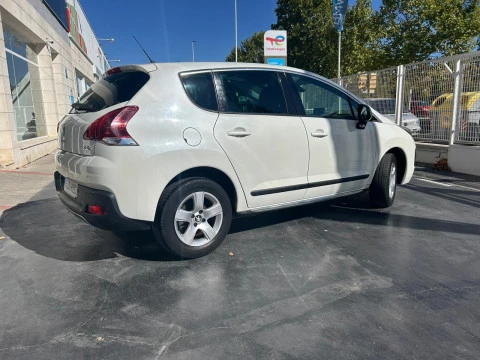 Peugeot 3008 Allure 1.6 BlueHDI 120 FAP