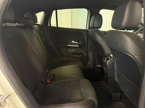 Mercedes-Benz GLA GLA 200 D