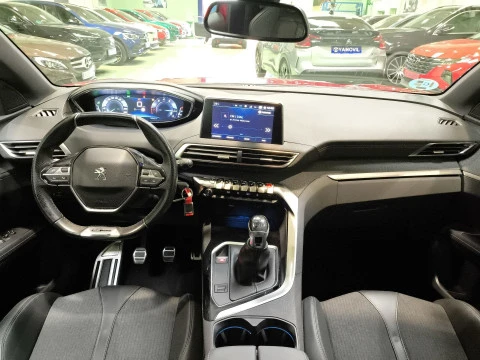 Peugeot 3008 PureTech 130 SANDS GT Line 96 kW (130 CV)