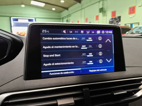 Peugeot 3008 PureTech 130 SANDS GT Line 96 kW (130 CV)