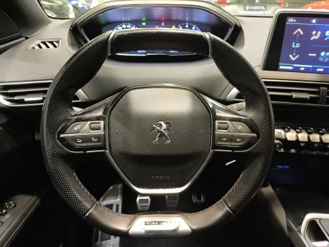Peugeot 3008 PureTech 130 SANDS GT Line 96 kW (130 CV)