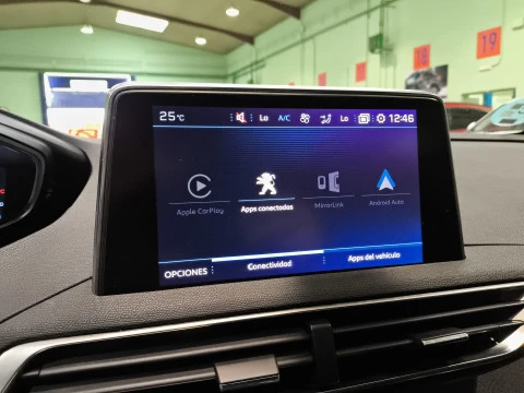 Peugeot 3008 PureTech 130 SANDS GT Line 96 kW (130 CV)