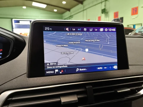 Peugeot 3008 PureTech 130 SANDS GT Line 96 kW (130 CV)