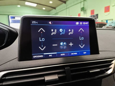 Peugeot 3008 PureTech 130 SANDS GT Line 96 kW (130 CV)