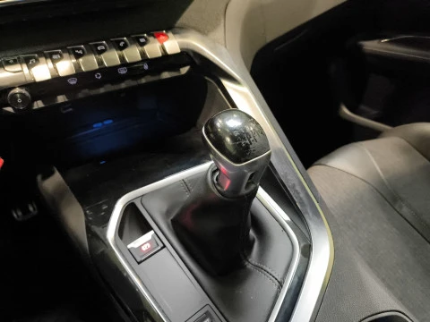 Peugeot 3008 PureTech 130 SANDS GT Line 96 kW (130 CV)