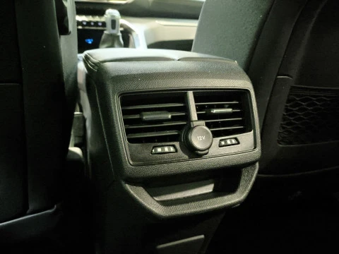 Peugeot 3008 PureTech 130 SANDS GT Line 96 kW (130 CV)