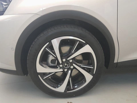 DS 7 1.6 PHEV E-TENSE 4X4 360 OPERA 4WD 360 5P