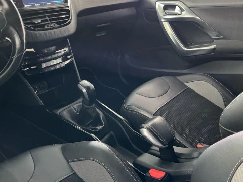 Peugeot 2008 Allure BlueHDi 100 S&S