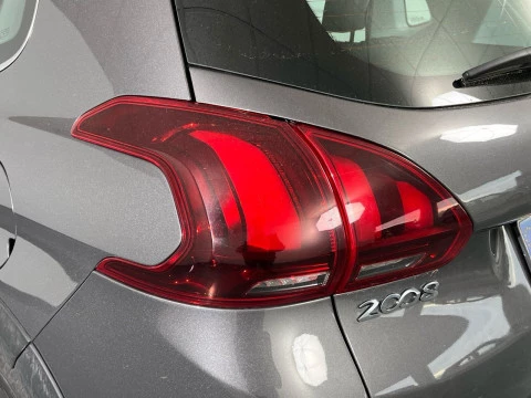 Peugeot 2008 Allure BlueHDi 100 S&S