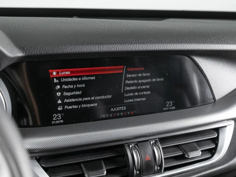 Alfa Romeo Stelvio 2.0 Gasolina 148kW (200CV) Super Q4