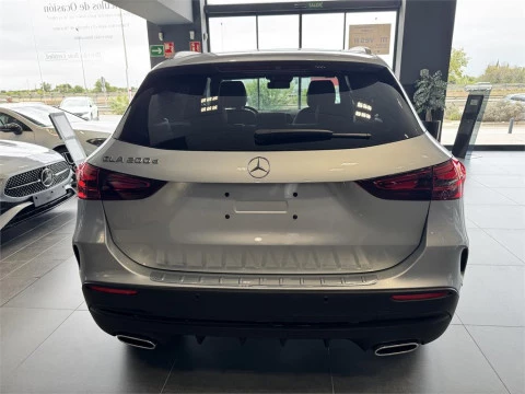 Mercedes-Benz GLA 200 D