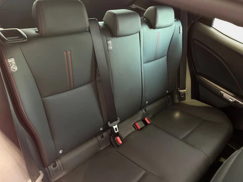 Lexus LBX 1.5 136cv HEV Elegant