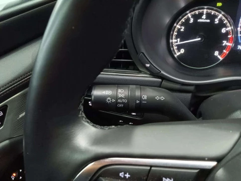 Mazda3 2.5 E-SKYACTIV-G TAKUMI 140 5P