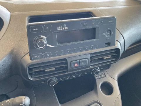 Peugeot Partner Pro Standard 600kg BlueHDi 73kW