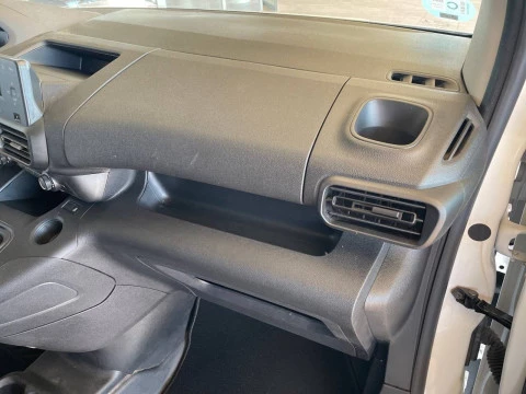 Peugeot Partner Pro Standard 600kg BlueHDi 73kW