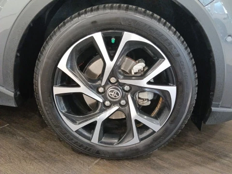 Toyota C-HR 2.0 180H Advance