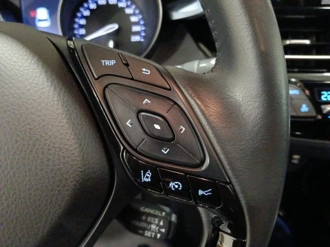 Toyota C-HR 2.0 180H Advance