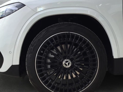 Mercedes-Benz EQA  250+ + AMG Line