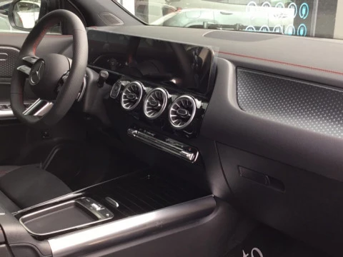 Mercedes-Benz EQA  250+ + AMG Line