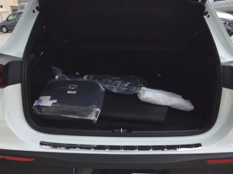 Mercedes-Benz EQA  250+ + AMG Line