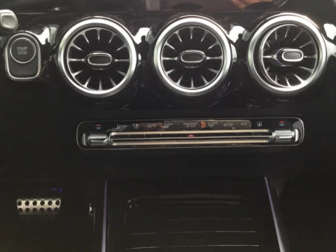 Mercedes-Benz EQA  250+ + AMG Line