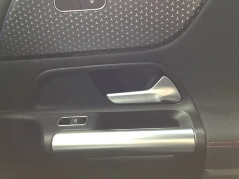 Mercedes-Benz EQA  250+ + AMG Line