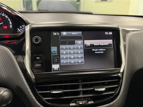 Peugeot 2008 BlueHDI 120 Allure 88 kW (120 CV)