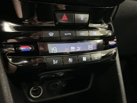 Peugeot 2008 BlueHDI 120 Allure 88 kW (120 CV)