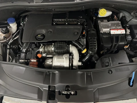 Peugeot 2008 BlueHDI 120 Allure 88 kW (120 CV)