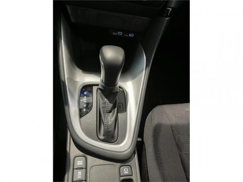 Toyota Yaris ACTIVE PLUS