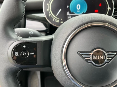 MINI Cooper  100 kW (136 CV)