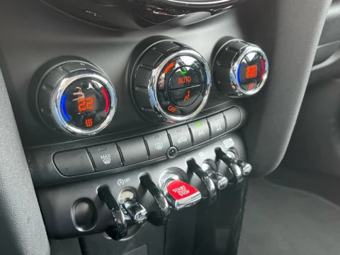 MINI Cooper  100 kW (136 CV)