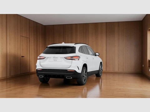 Mercedes-Benz GLA  250 e con tecnologia hibrida EQ