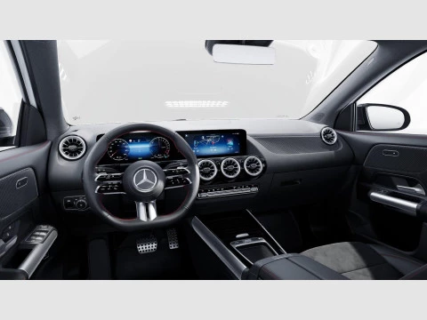 Mercedes-Benz GLA  250 e con tecnologia hibrida EQ