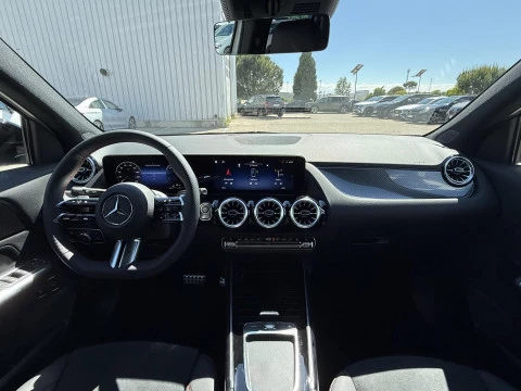 Mercedes-Benz GLA  250 e con tecnologia hibrida EQ